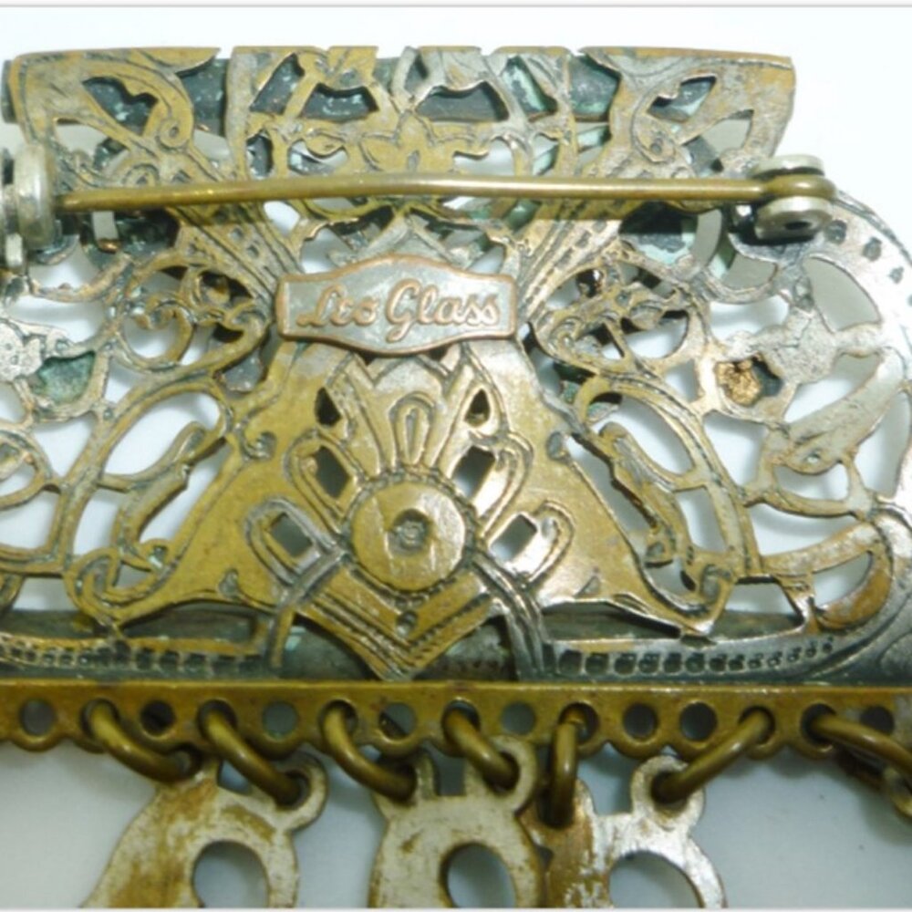 UNIQUE VINTAGE ANTIQUE LEO GLASS CREST CHATELAINE BRONZE PIN BROOCH CHARMS - Picture 9 of 9